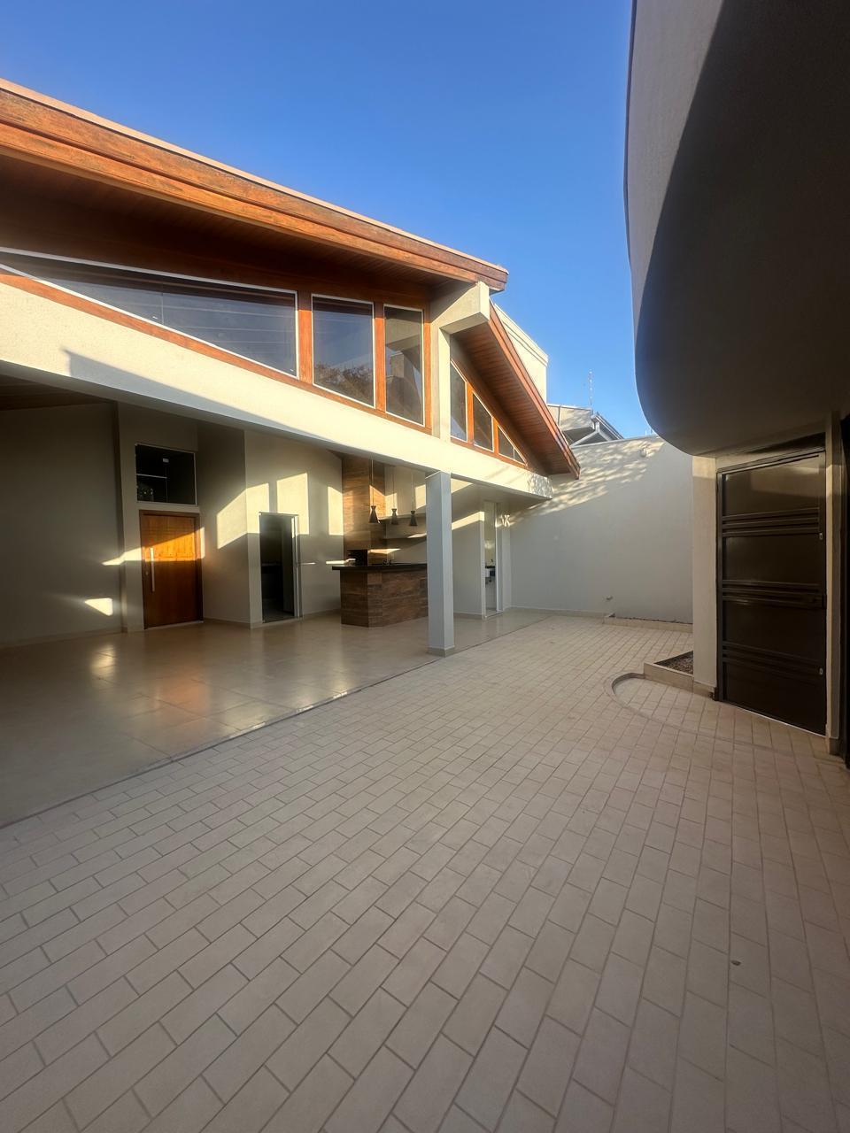 Casa à venda com 3 quartos, 169m² - Jardim Piratininga,Franca